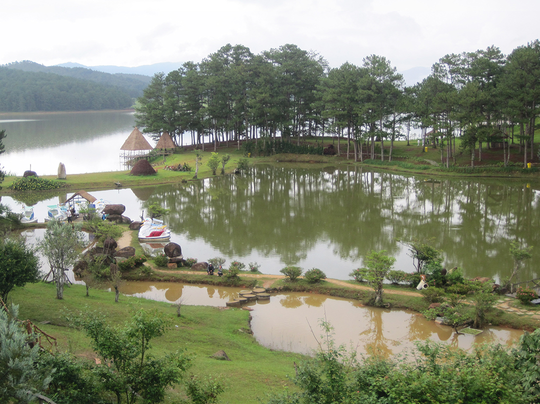 địa điểm cắm trại đ&agrave; lạt