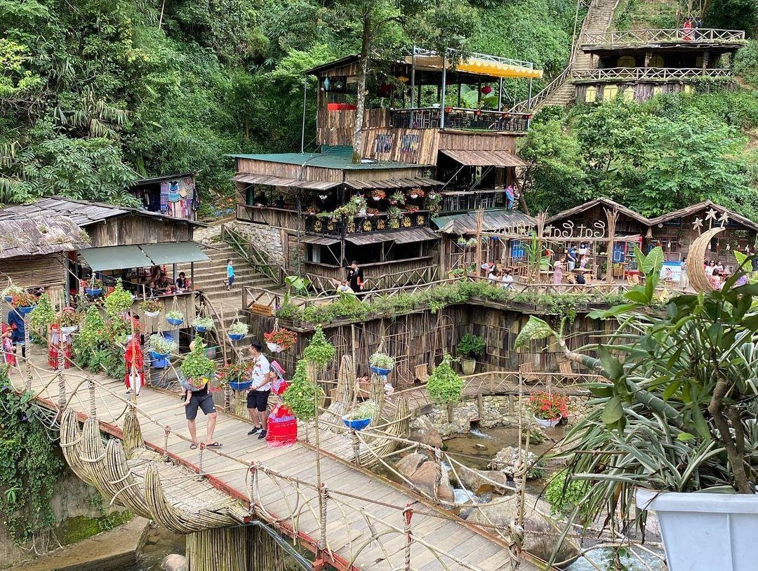 đi cáp treo lên fansipan mất bao lâu