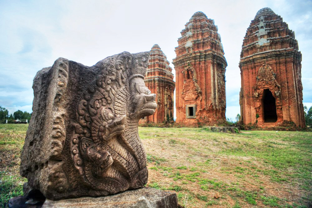 tháp dương long bình định