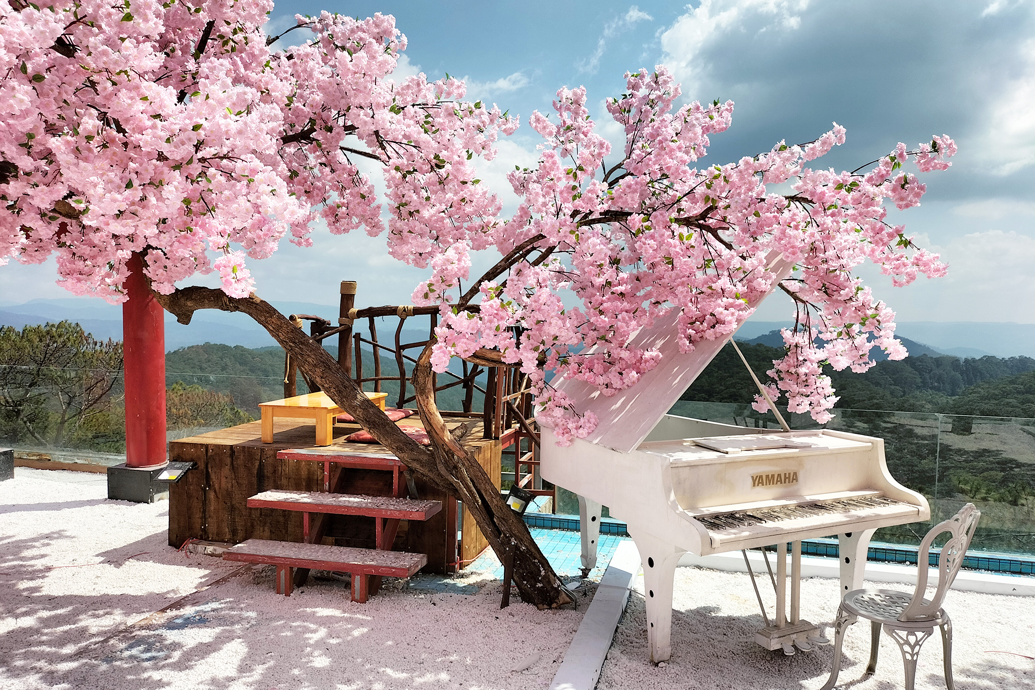 cổng mặt trời đà lạt