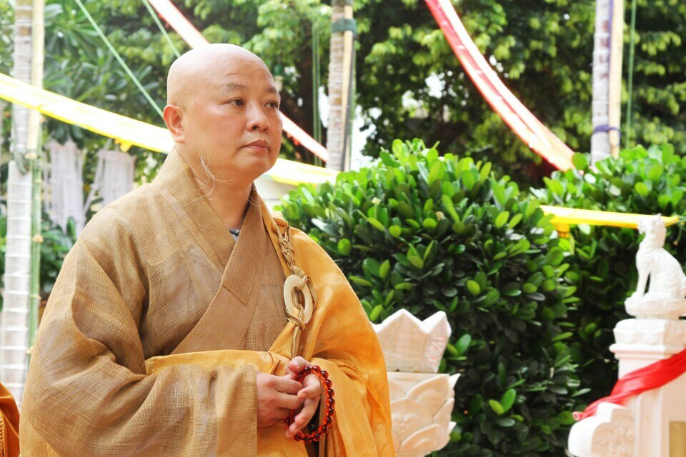 trụ trì chùa huê nghiêm