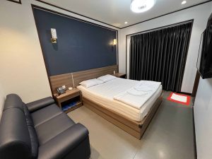khách sạn cloud 9 hotel