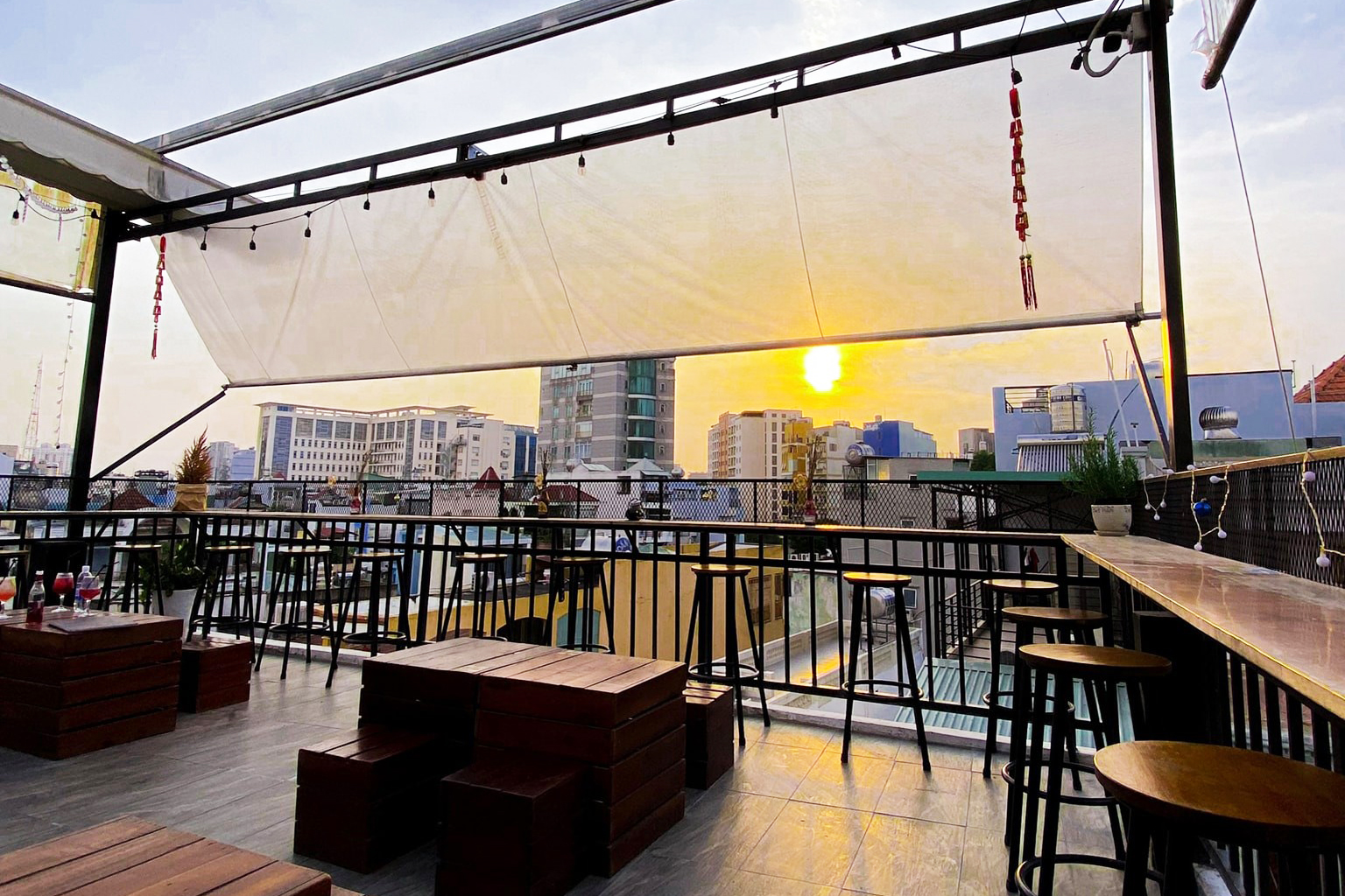 cafe rooftop quận 1