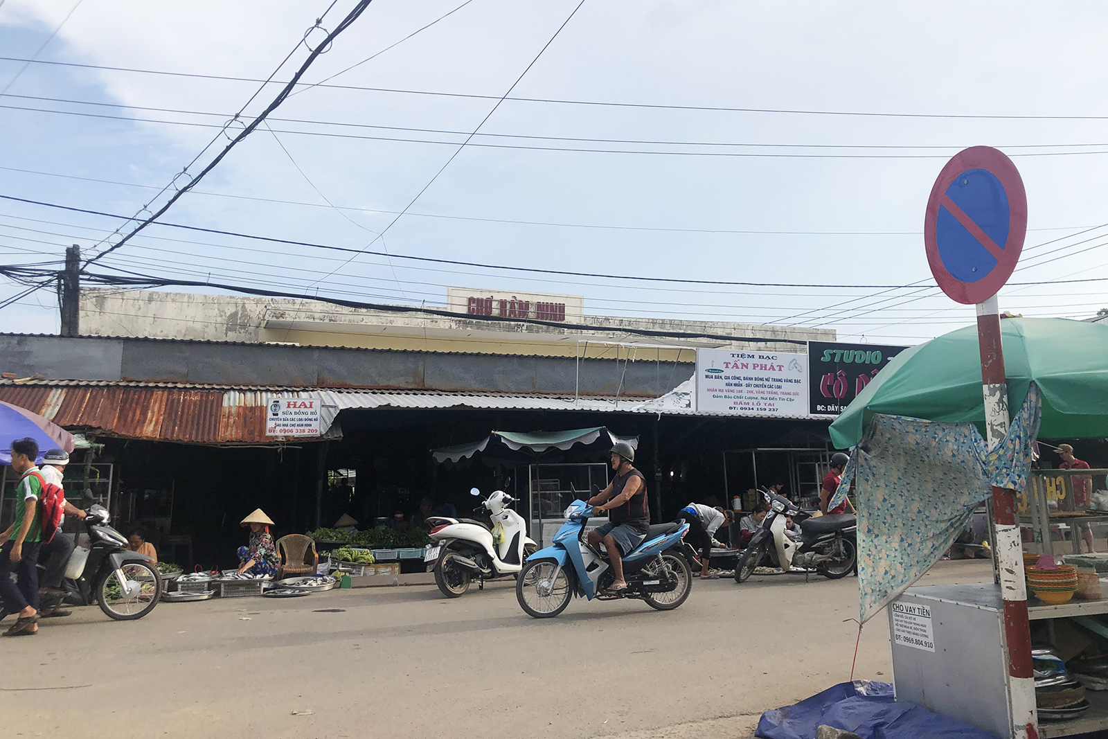 chợ hàm ninh phú quốc