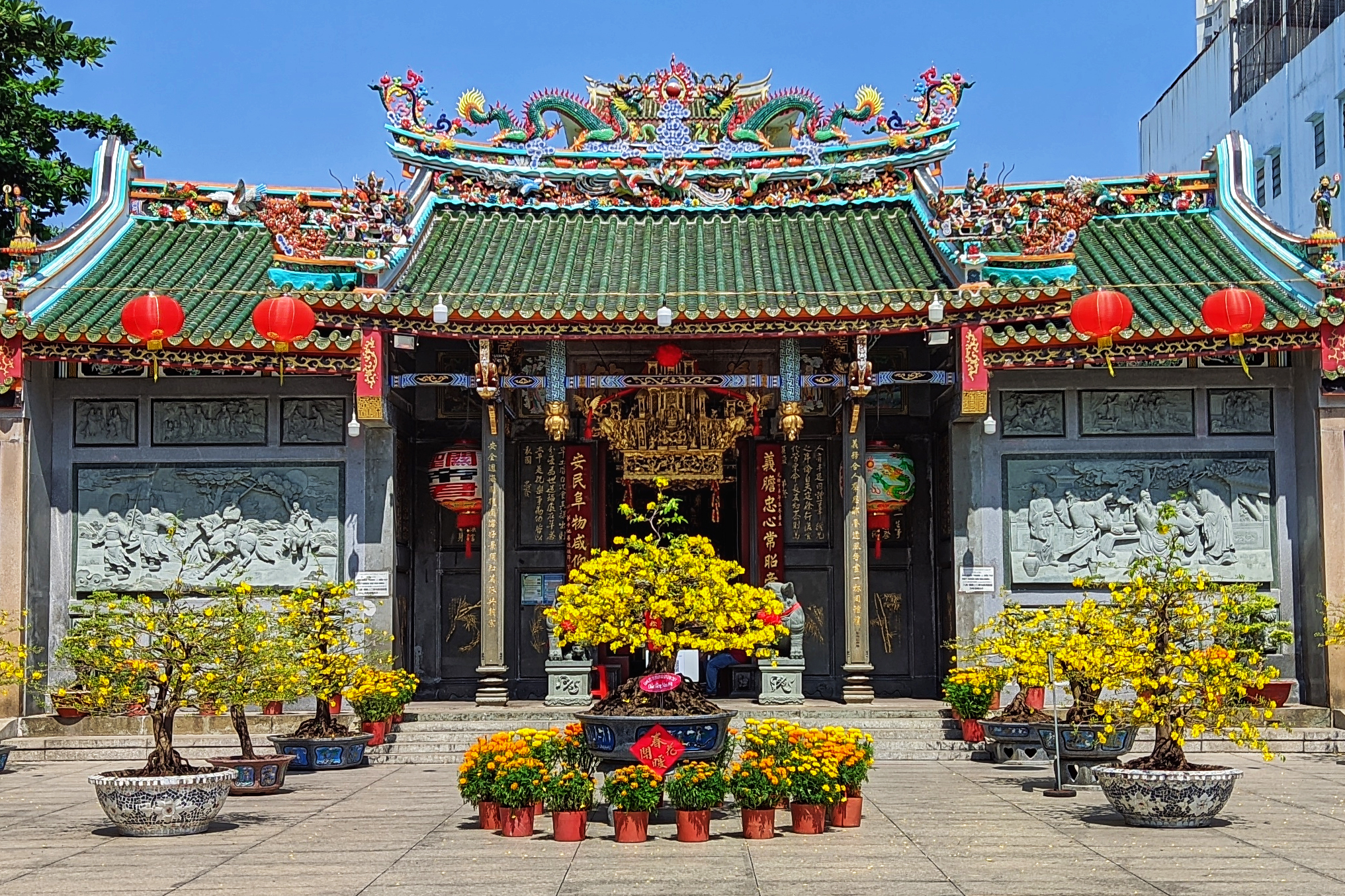 chùa ông quận 5 có gì vui
