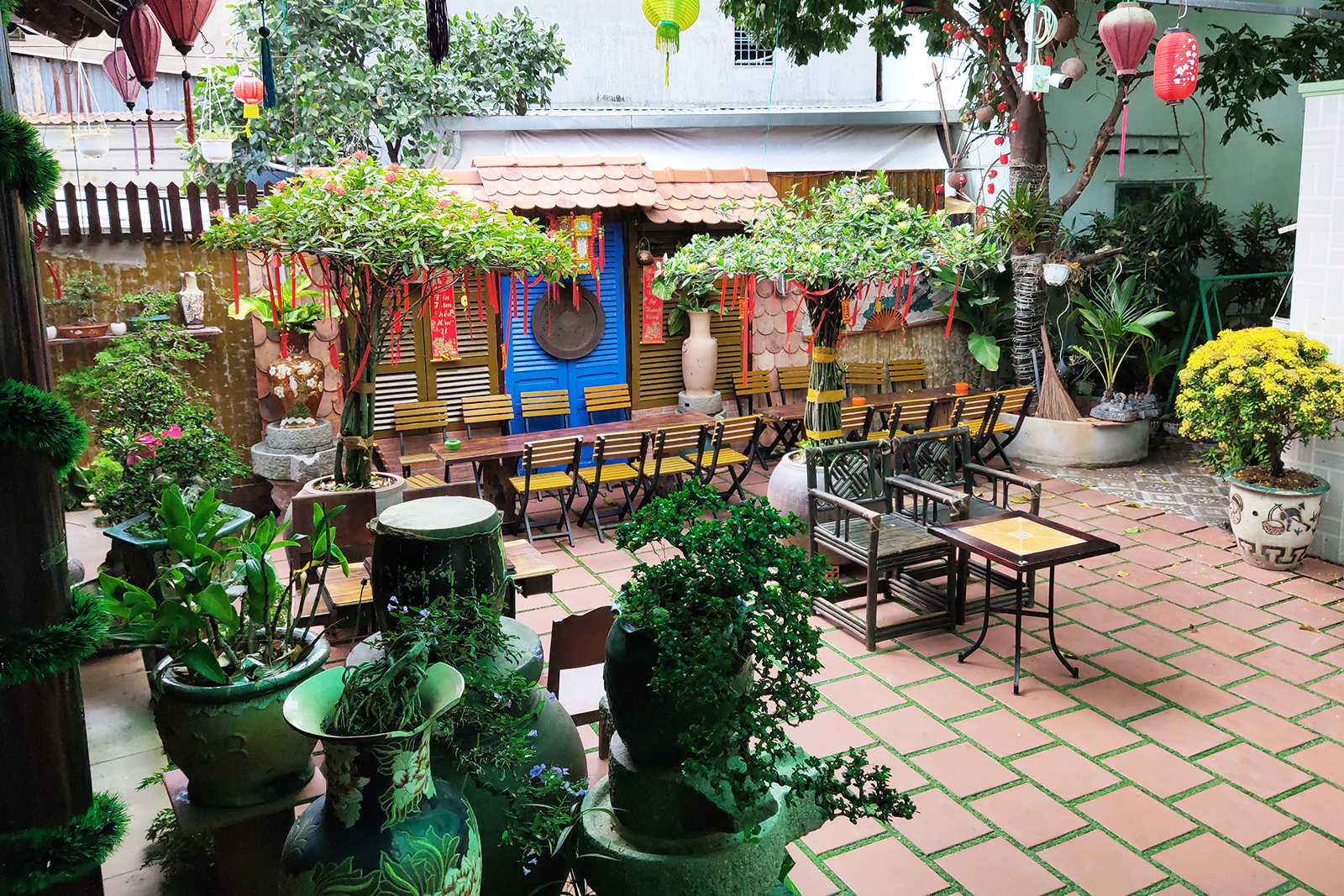 nhà xưa cafe quận 4