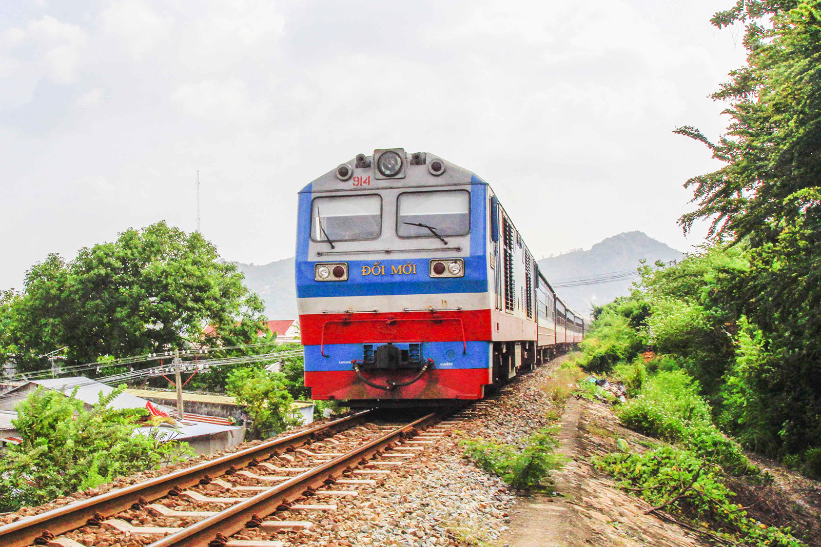 đi tàu nên ngồi toa nào