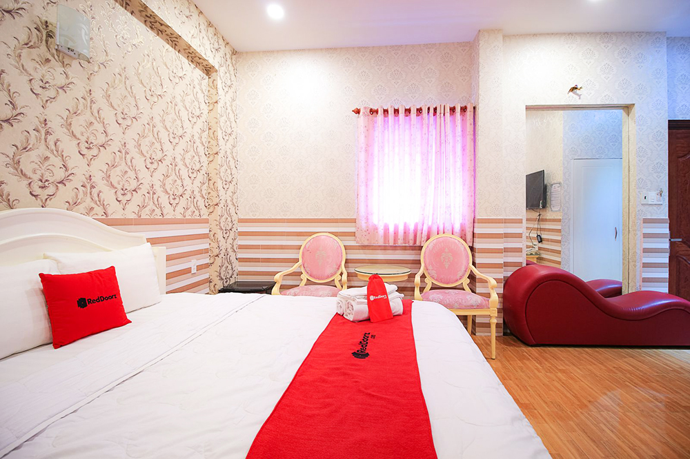khách sạn đông phương quận 9