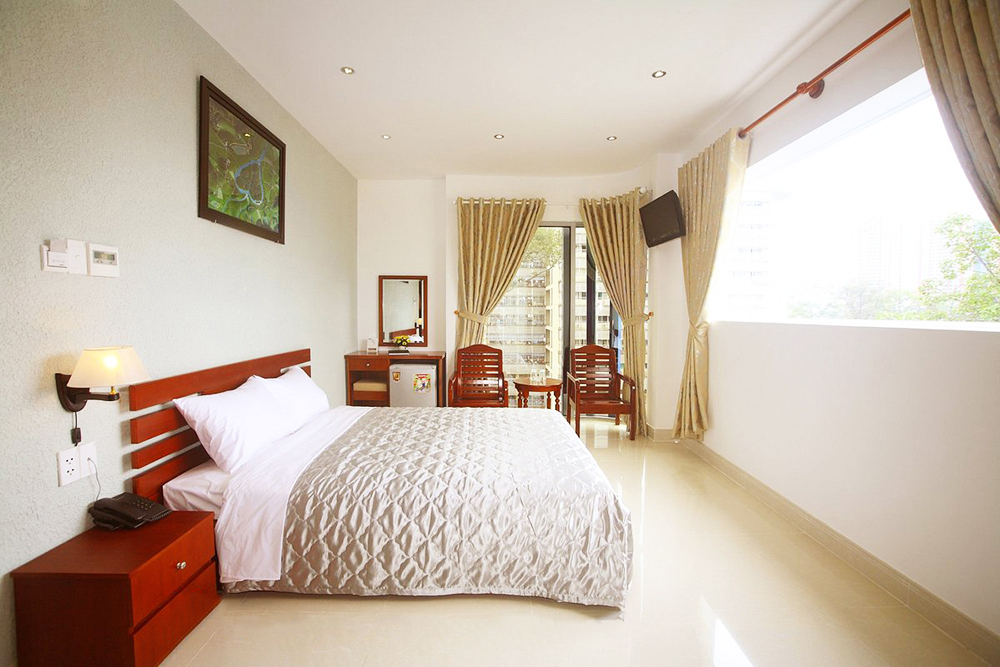 khách sạn cầu vồng hotel quận 11