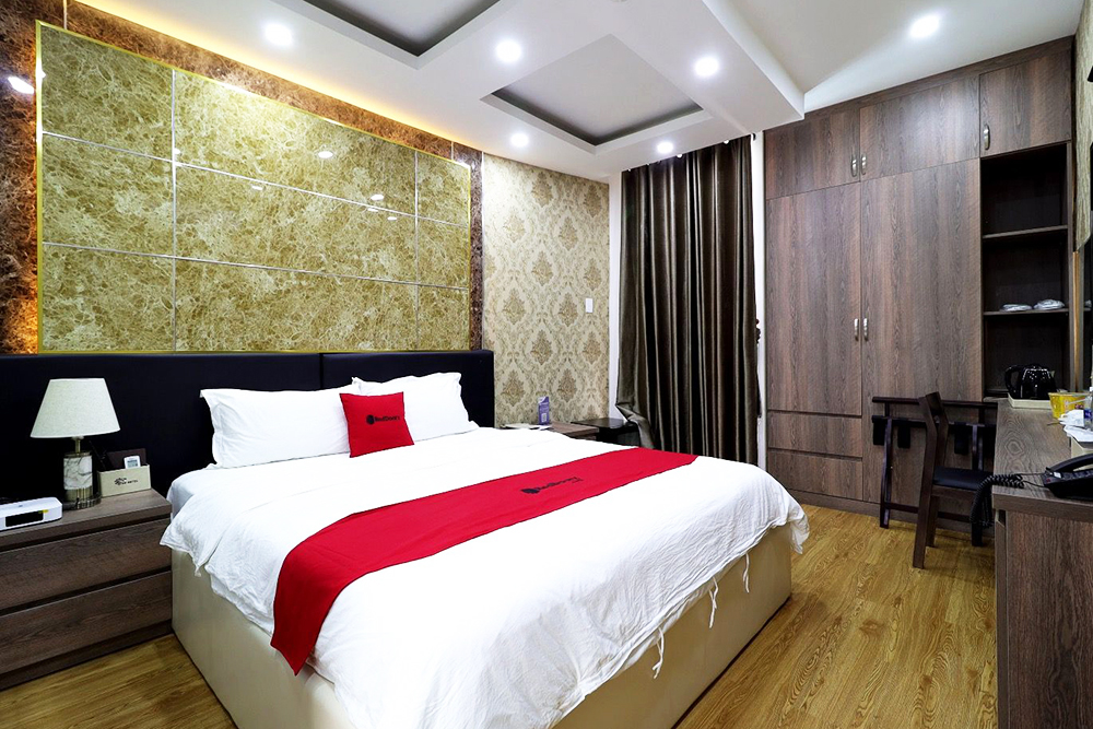 khách sạn quận bình tân