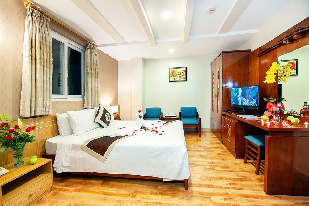 khách sạn eden garden hotel gần phố tây bùi viện