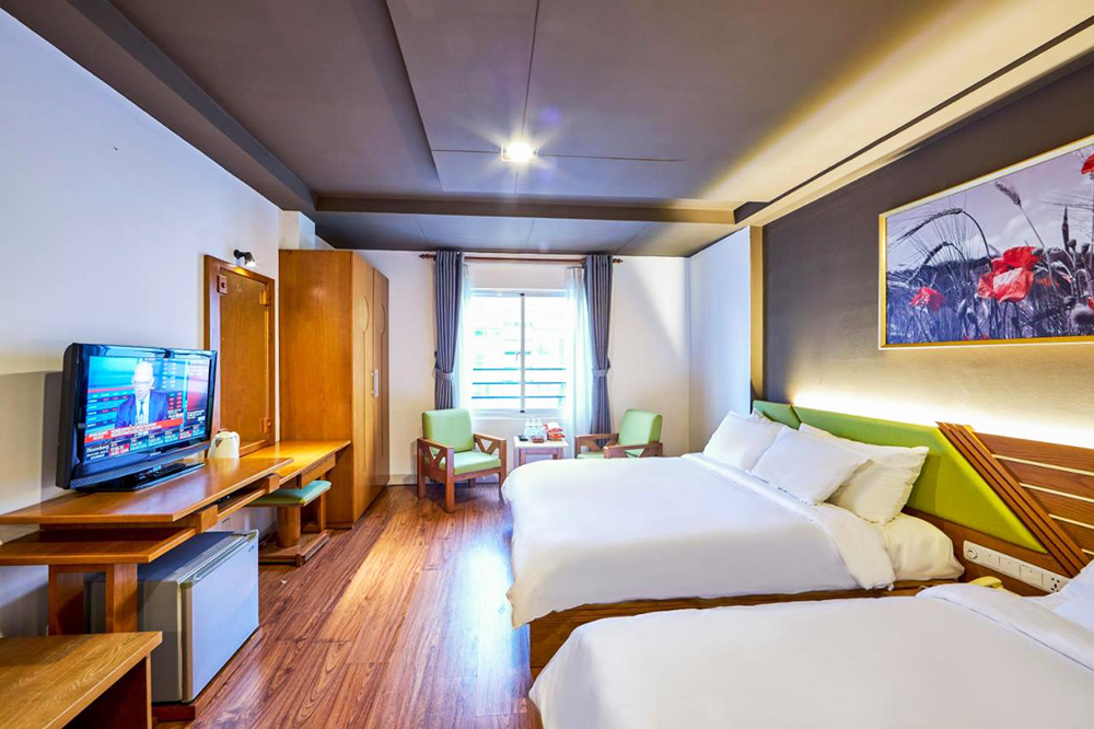 the noble swan hotel saigon gần phố đi bộ nguyễn huệ