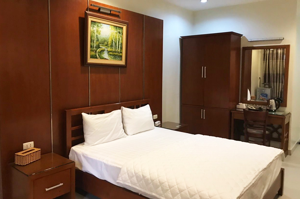 khách sạn tại long biên
